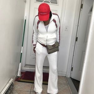 Meet your Posher, Paulette